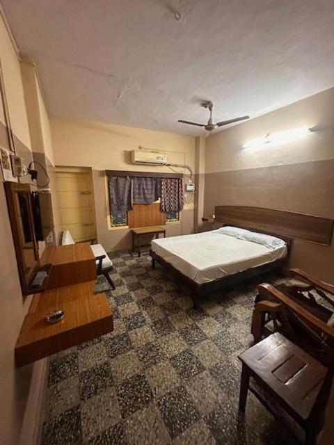Отель Sri Krishna Residency Веллуру Экстерьер фото
